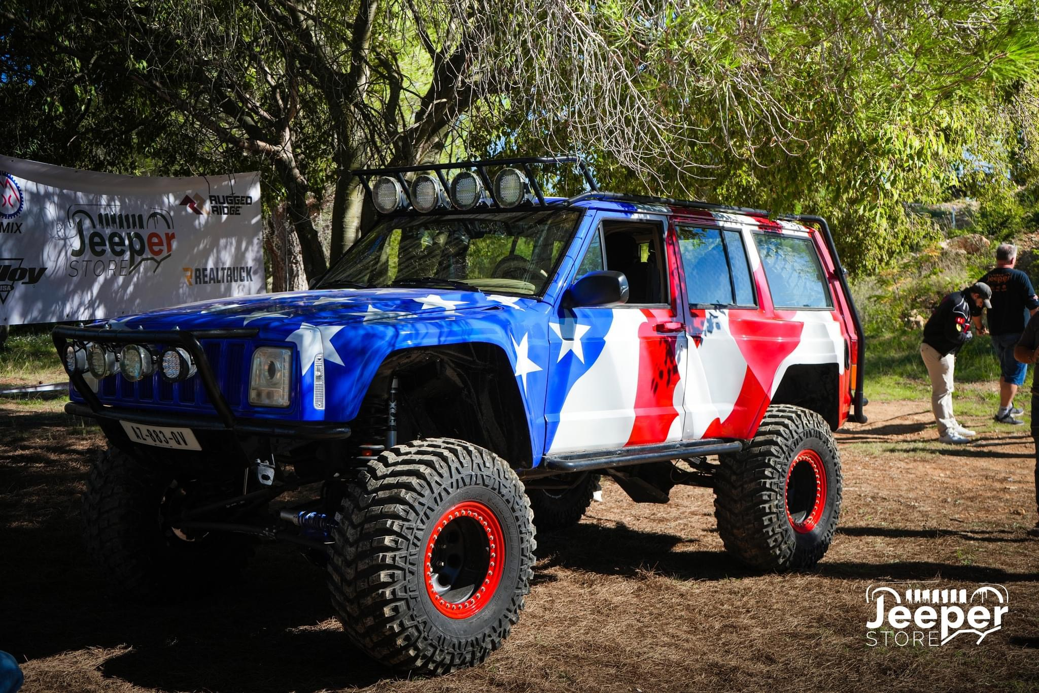 Split view for Prépa Cherokee XJ 4.0L Limited