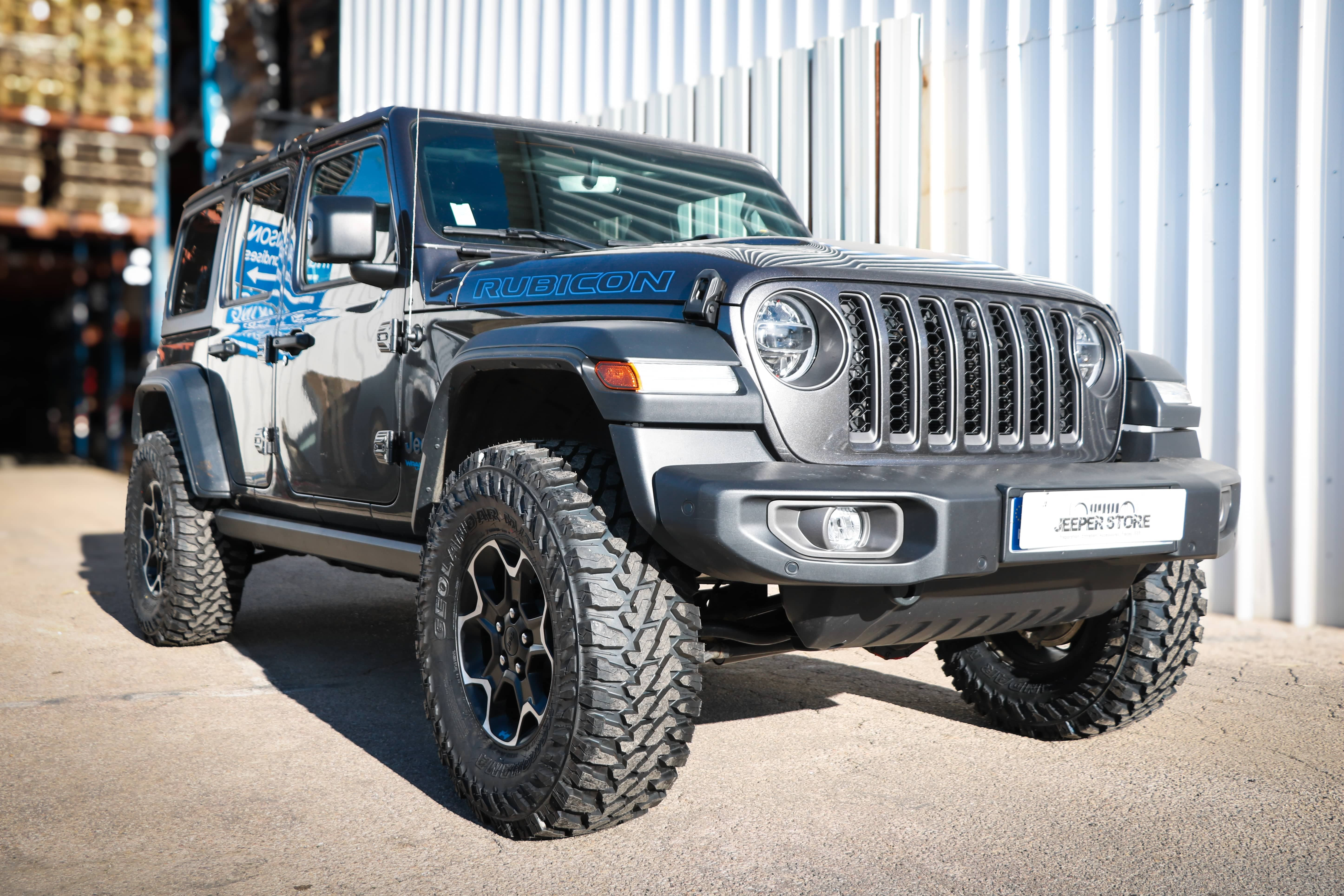 Split view for Prépa Wrangler JLU 4xe Rubicon + Kit