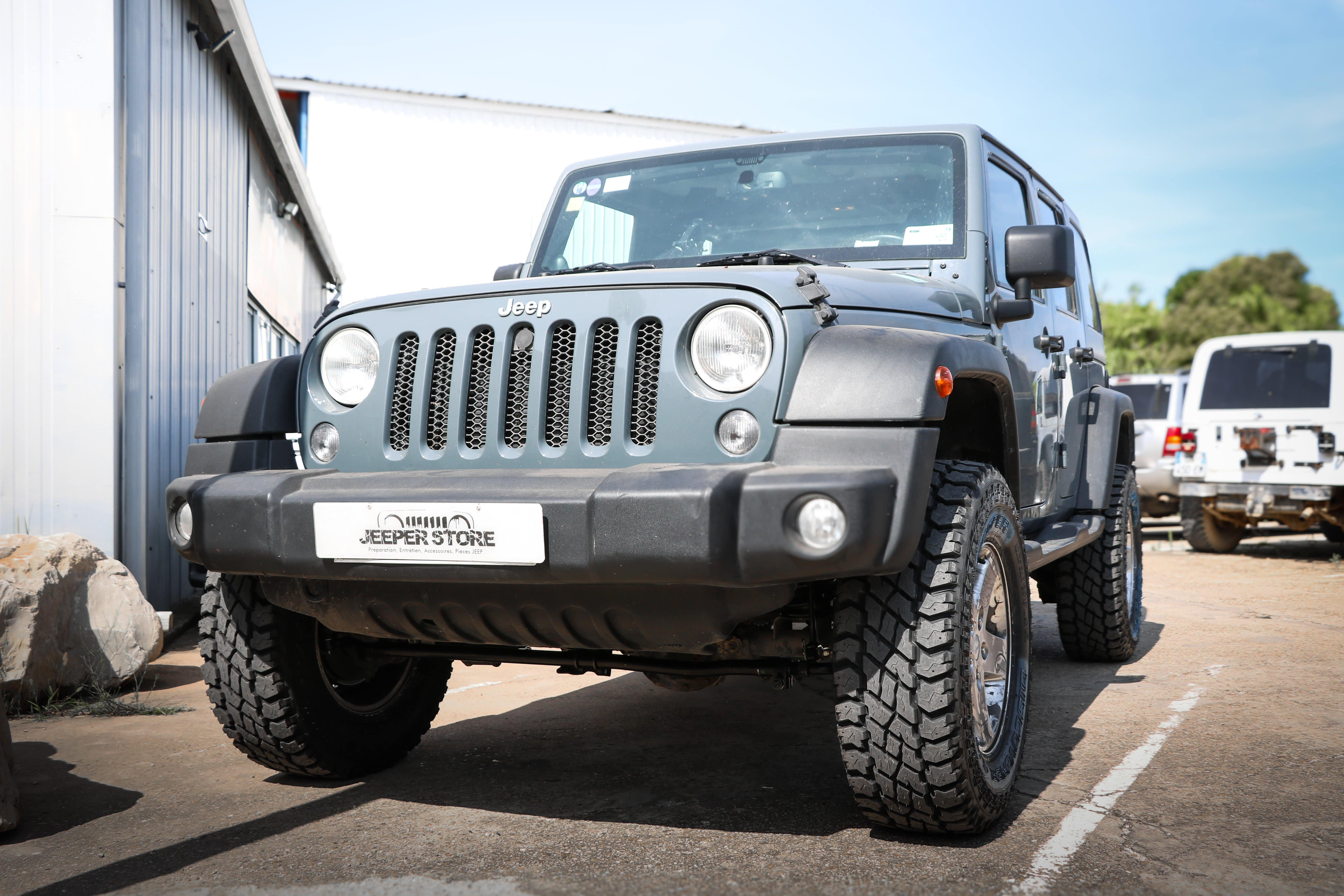 Split view for Prépa Wrangler JKU 2.8L CRD Sahara