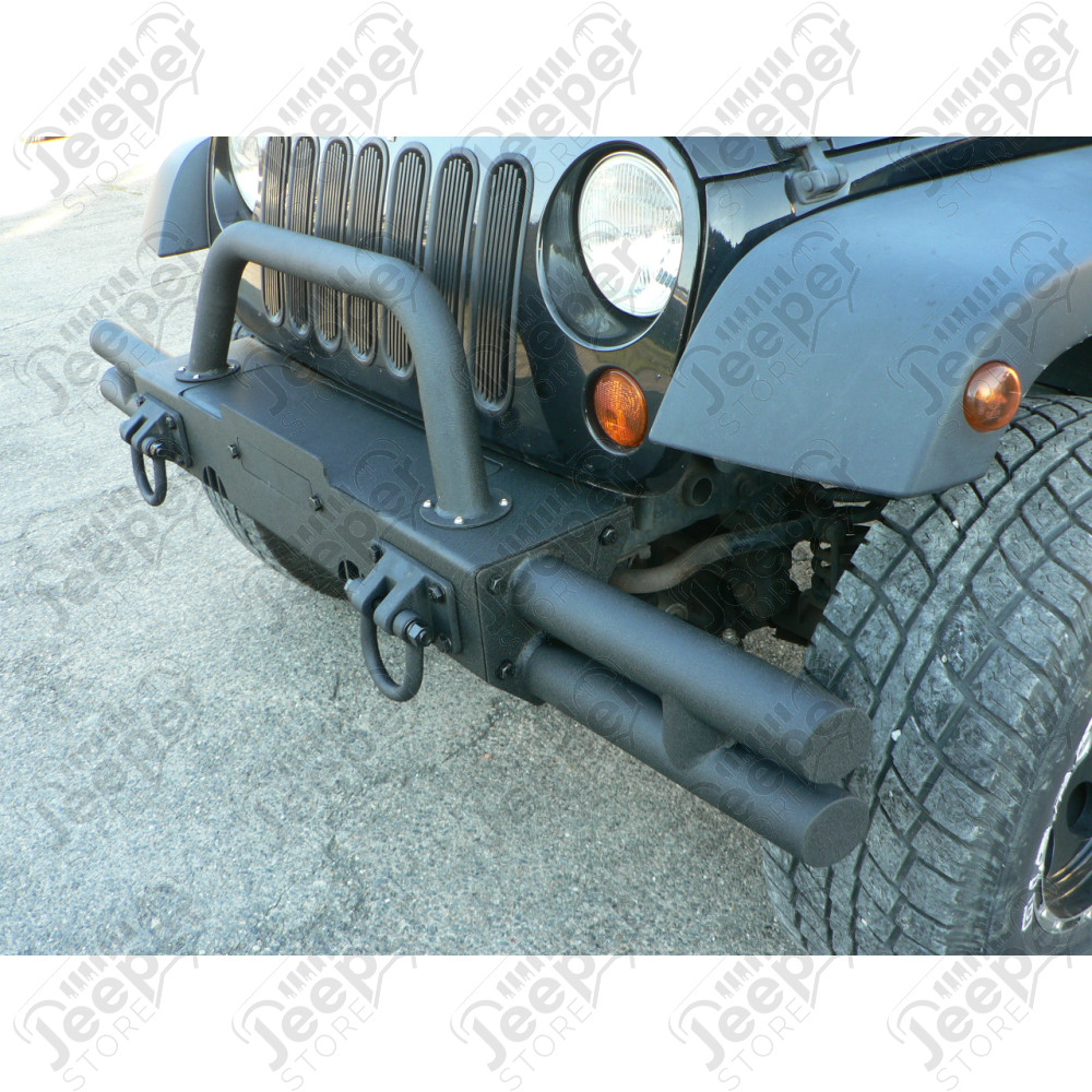 Pare chocs avant en acier avec double tubes pour Jeep Wrangler JK (avec porte treuil et plaque de fermeture) NON COMPATIBLE AVEC LES PARE CHOCS RUGGED RIDGE. 