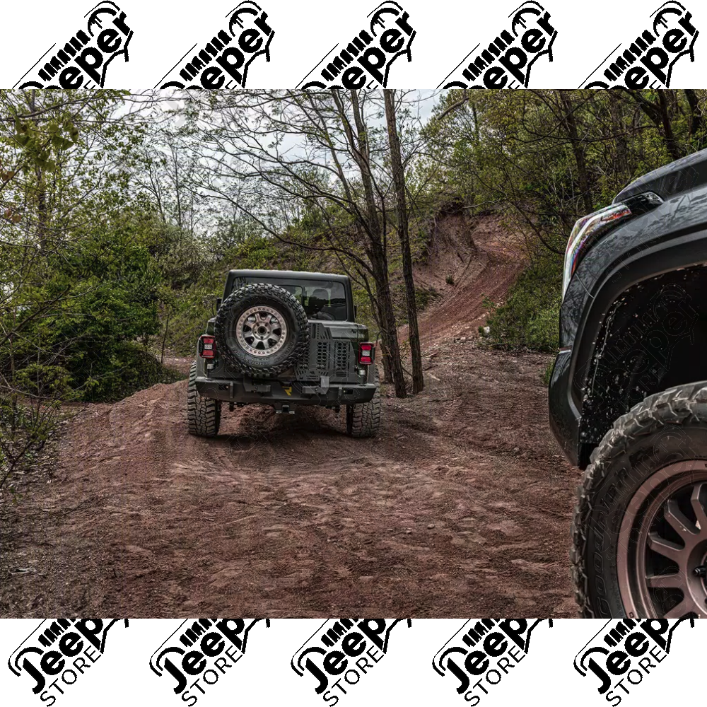 Porte gauche pour pare chocs arrière "Wingmate" Rugged Ridge by RealTruck pour Jeep Gladiator JT - 11540.41 / 11540-41 / 1154041