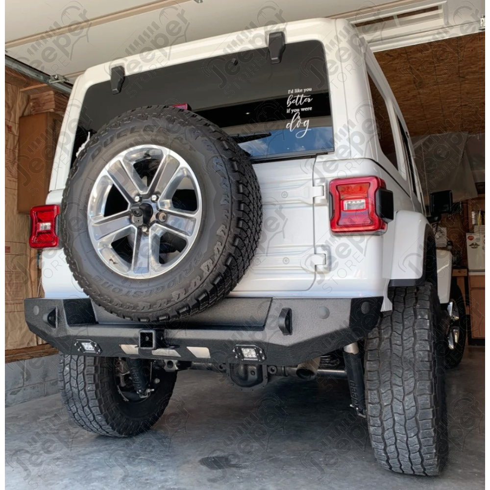 Pare-chocs arrière en acier FLJ Offroad "IRONFORCE" avec attelage carré US, LED intégrées et 2 manilles pour Jeep Wrangler JL et Wrangler JL Unlmited.