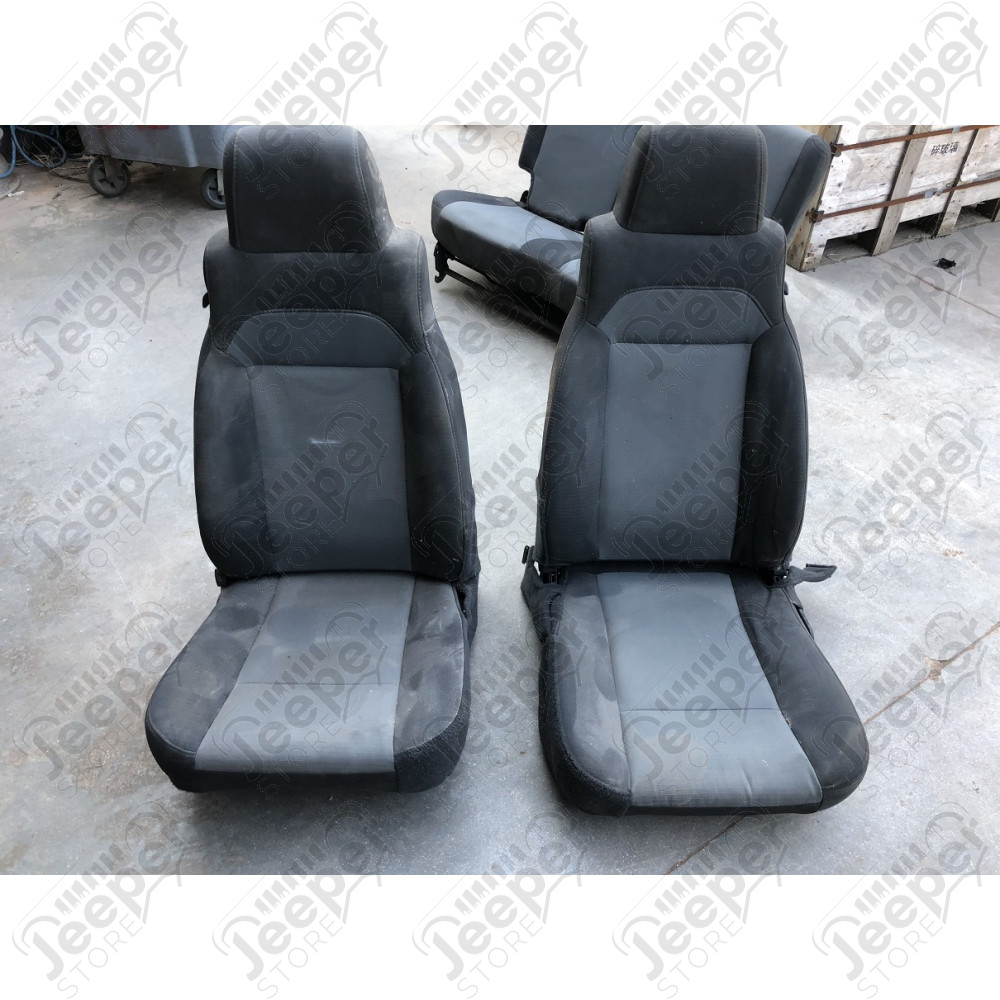 Occasion : Kit de 2 sièges avant origine gauche et droit (couleur : noir et gris) - Jeep Wrangler TJ
