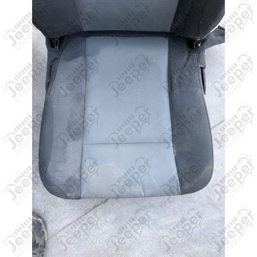 Occasion : Kit de 2 sièges avant origine gauche et droit (couleur : noir et gris) - Jeep Wrangler TJ