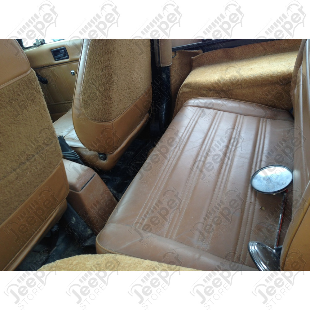 A VENDRE D'OCCASION: Jeep Wrangler YJ 4.0L année: 14/07/1992 4.0L essence 23 chevaux prix carte grise 391€ dans le gard 4 places accessoires et entretien: kit rehausse 4'' skyjacker body lift 2'' 5 jantes acier chromé 10x15 5 pneus BF Goodrich MU