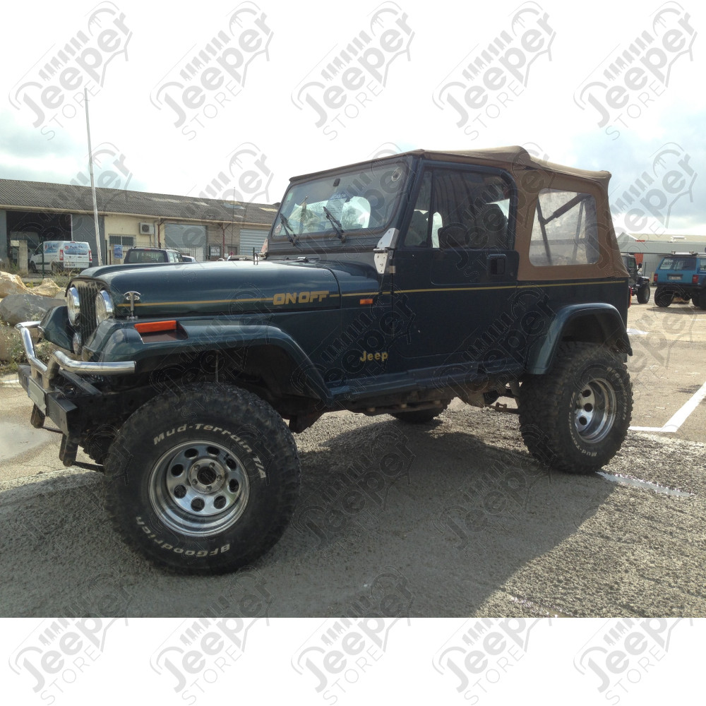 A VENDRE D'OCCASION: Jeep Wrangler YJ 4.0L année: 14/07/1992 4.0L essence 23 chevaux prix carte grise 391€ dans le gard 4 places accessoires et entretien: kit rehausse 4'' skyjacker body lift 2'' 5 jantes acier chromé 10x15 5 pneus BF Goodrich MU