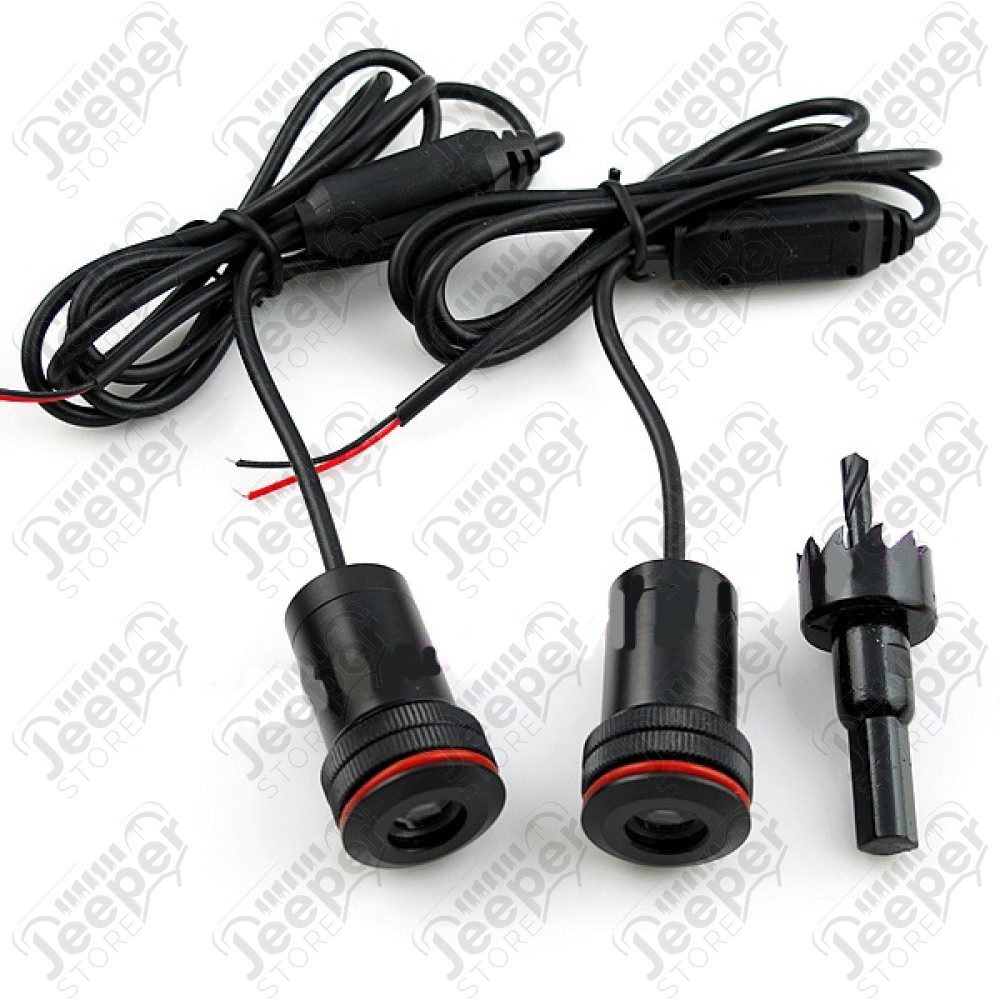 Eclairage Jeep avec LED Soyez à la mode et à la dernière technologie, fixer la LED sous votre porte, (la scie cloche et vendu avec), branchez les 2 fils sur le contacteur de porte et dès que vous ouvrez la porte le logo Jeep apparait au sol !!! La classe
