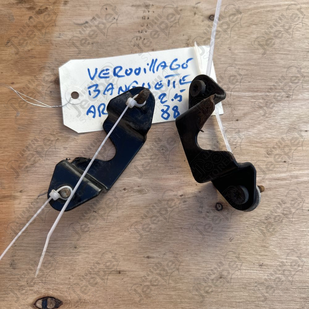 Occasion : Kit 2 fixations laterals de banquette arrière d’origine pour Jeep Wrangler YJ (1987-1995)