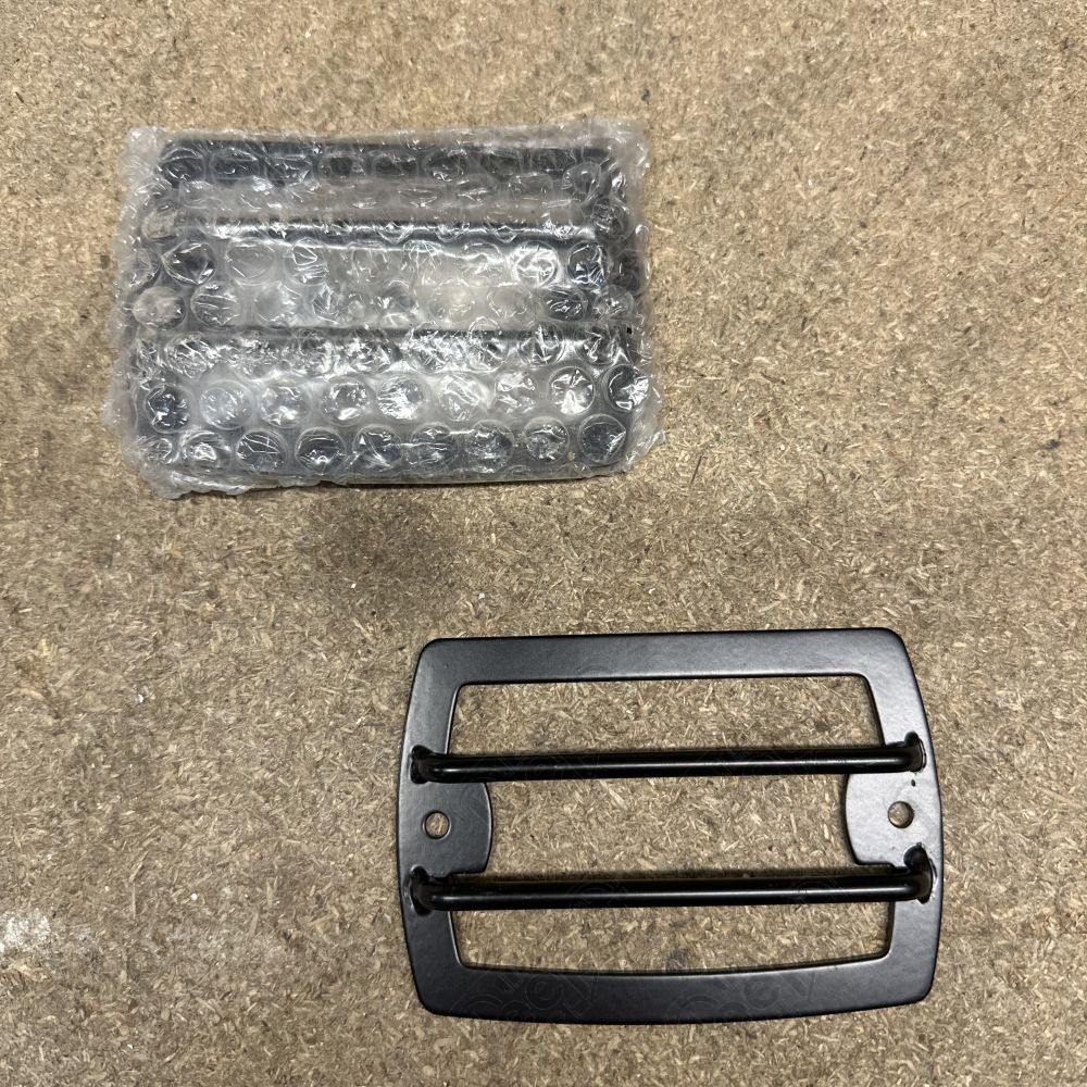 Occasion : 2 grilles noir de feux clignotants dans la calandre pour Jeep Wrangler YJ (1987-1995)