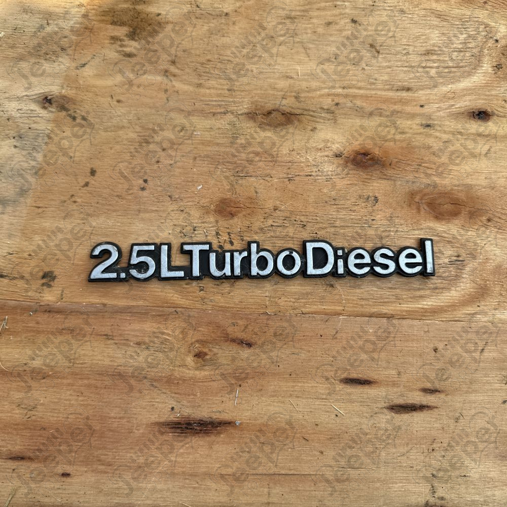 Occasion : Logo / emblème Jeep : 2.5L Turbo Diesel pour XJ, ZJ, ZG (1993-2001)