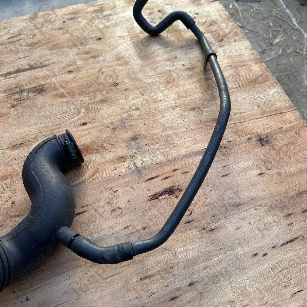 Occasion : Tuyau reniflard sur tuyau de boîte à air 2.5L TD pour Jeep Cherokee XJ (1993-1996)