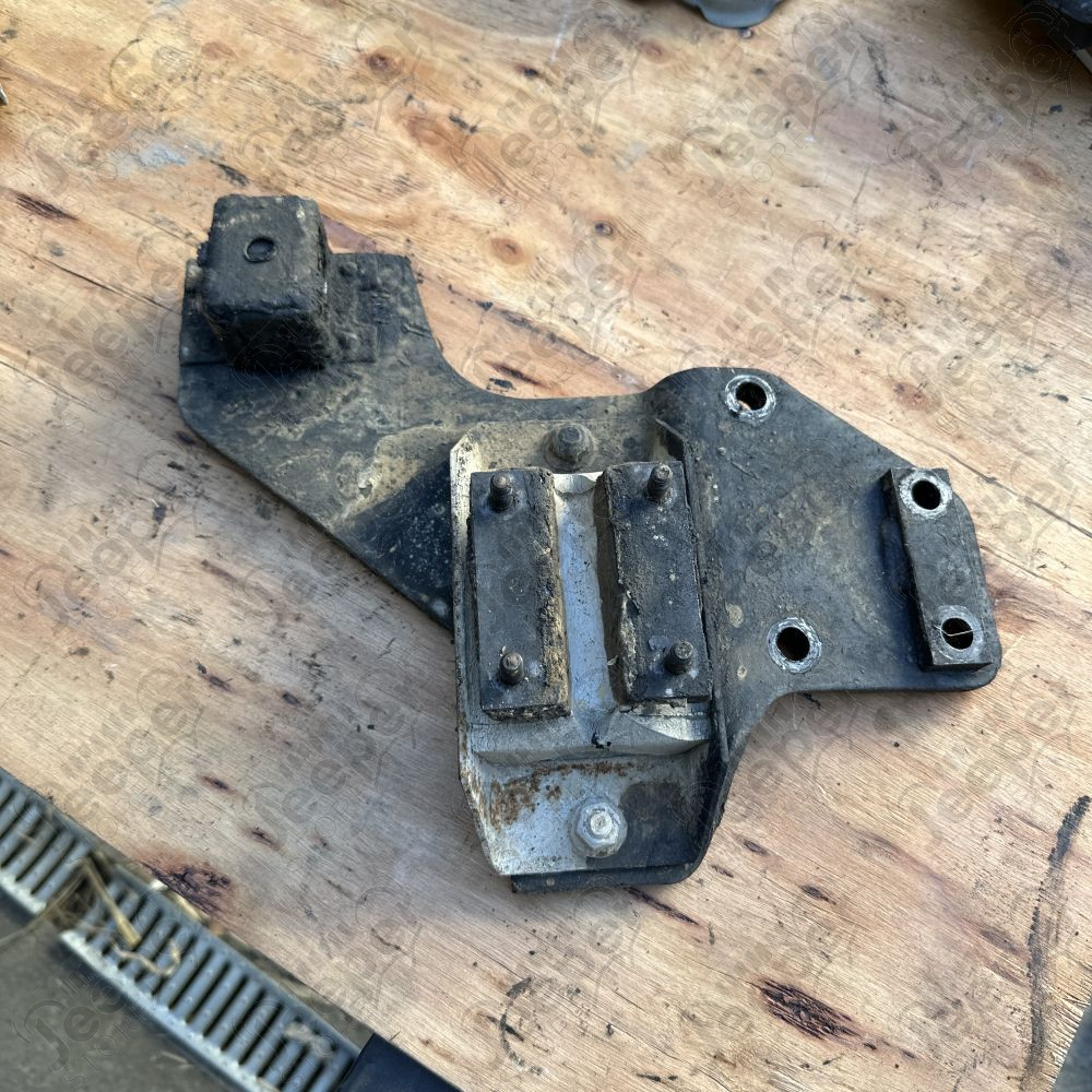 Occasion : Platine de traverse de boîte à vitesses 2.1L TD pour Jeep Cherokee XJ (1984-1993)