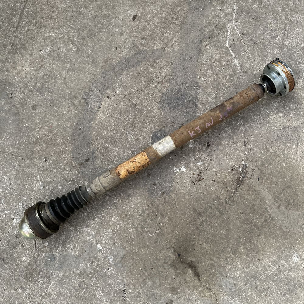 Occasion : Arbre de transmission avant moteur 2.8L CRD - Jeep Cherokee Liberty KJ (2002-2007)