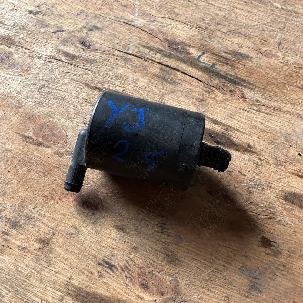 Occasion : Reniflard arrière cache culbuteur moteur 2.5L essence AMC pour YJ, TJ, MJ, XJ (1987-1997)