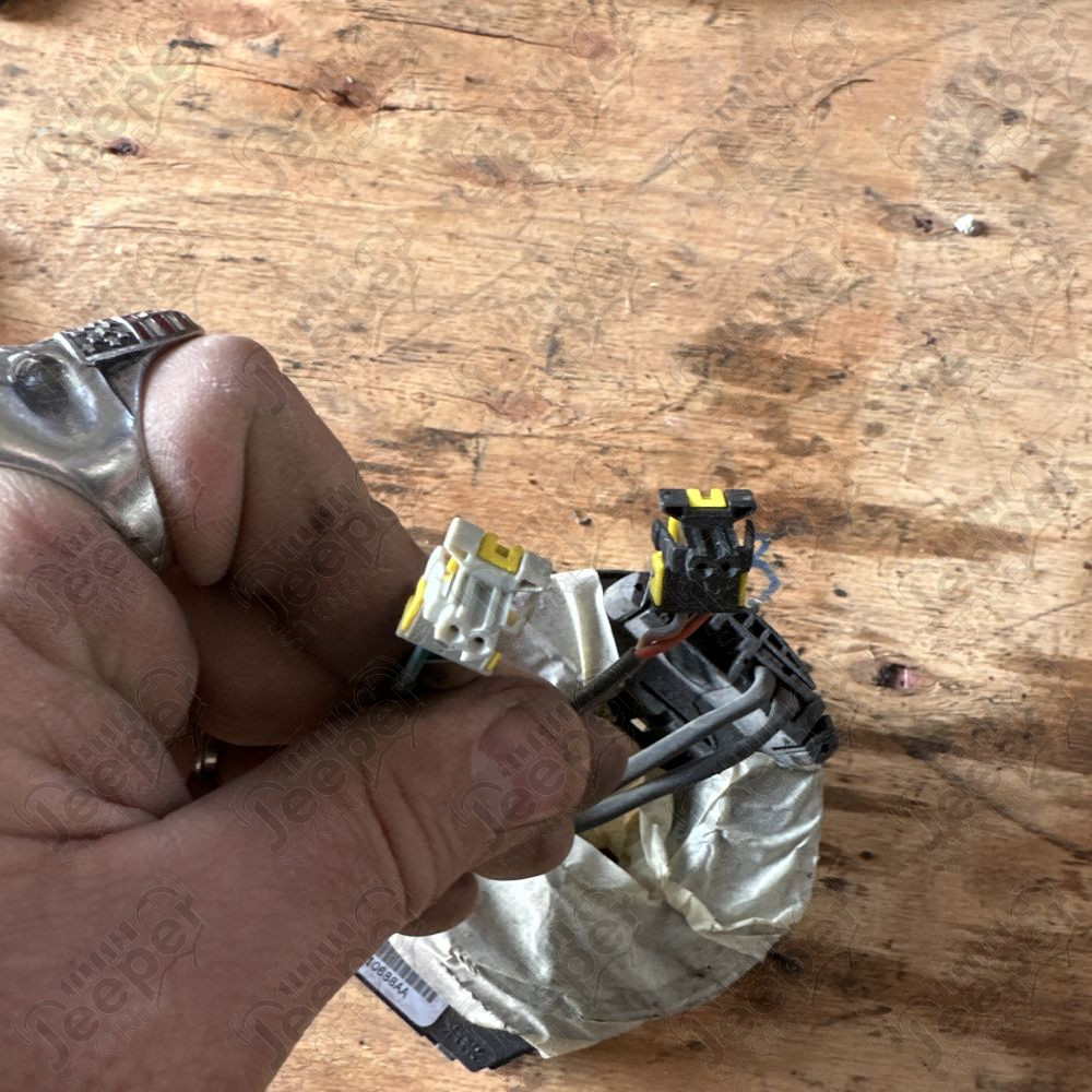 Occasion : Bague Airbag volant conducteur pour Jeep Cherokee Liberty KJ (2002-2003)