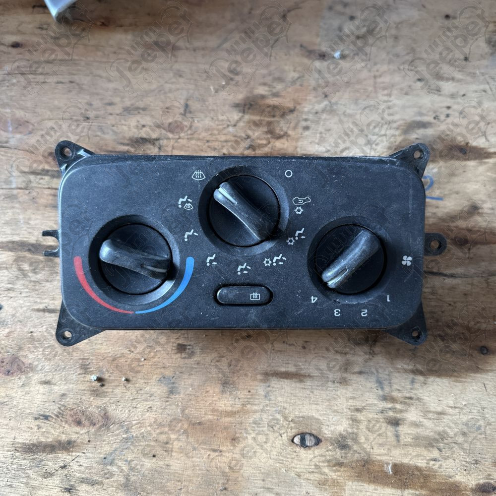 Occasion : Bouton tableau de bord pour Jeep Cherokee Liberty KJ (2002-2003)