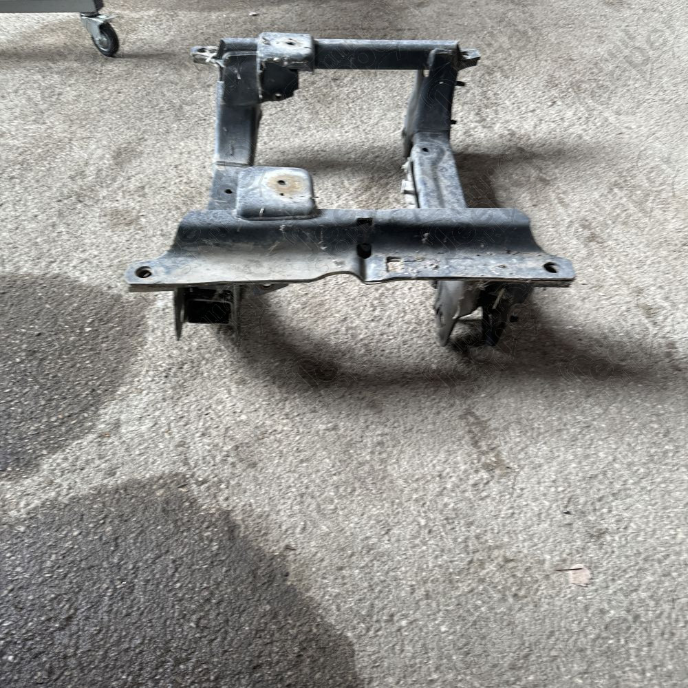 Occasion : Berceau moteur 2.8L CRD 163ch. moteur VM pour Jeep Cherokee Liberty KJ (2005-2007)