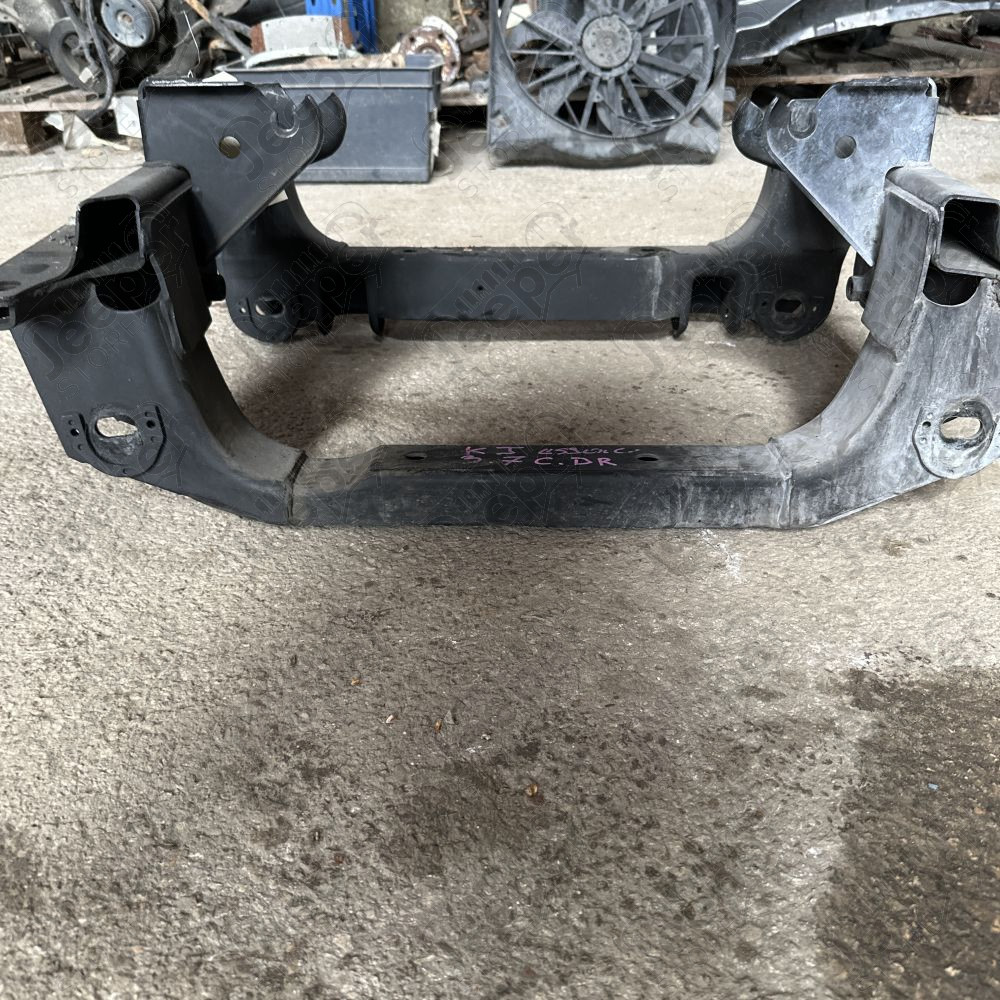 Occasion : Berceau moteur 3.7L V6 (conduite à droite) pour Jeep Cherokee Liberty KJ (2002-2005)
