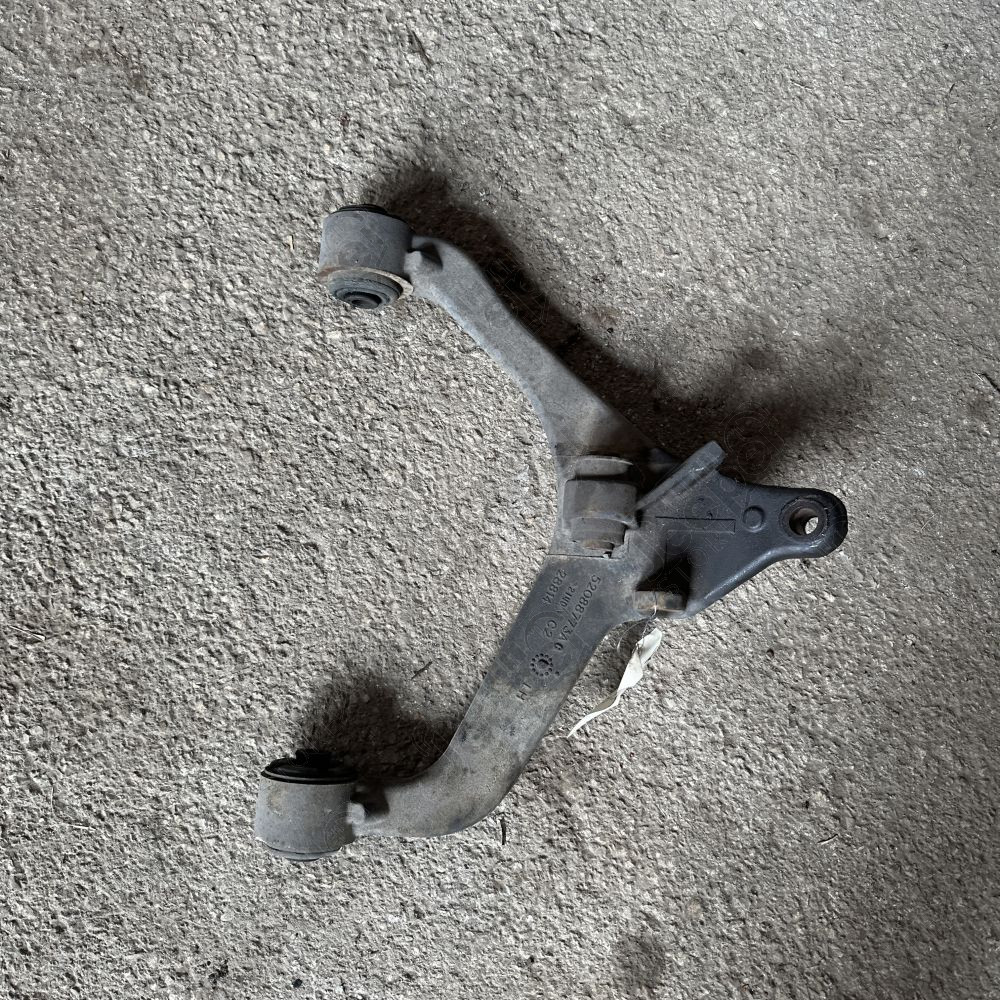 Occasion : Triangle inférieur gauche pour Jeep Cherokee Liberty KJ (2002-2007)