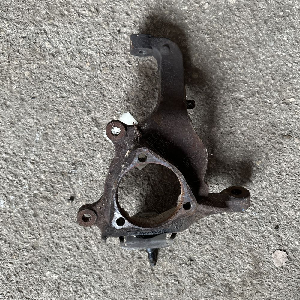 Occasion : Fusée pivot avant droite pour Jeep Cherokee Liberty KJ (2002-2007)