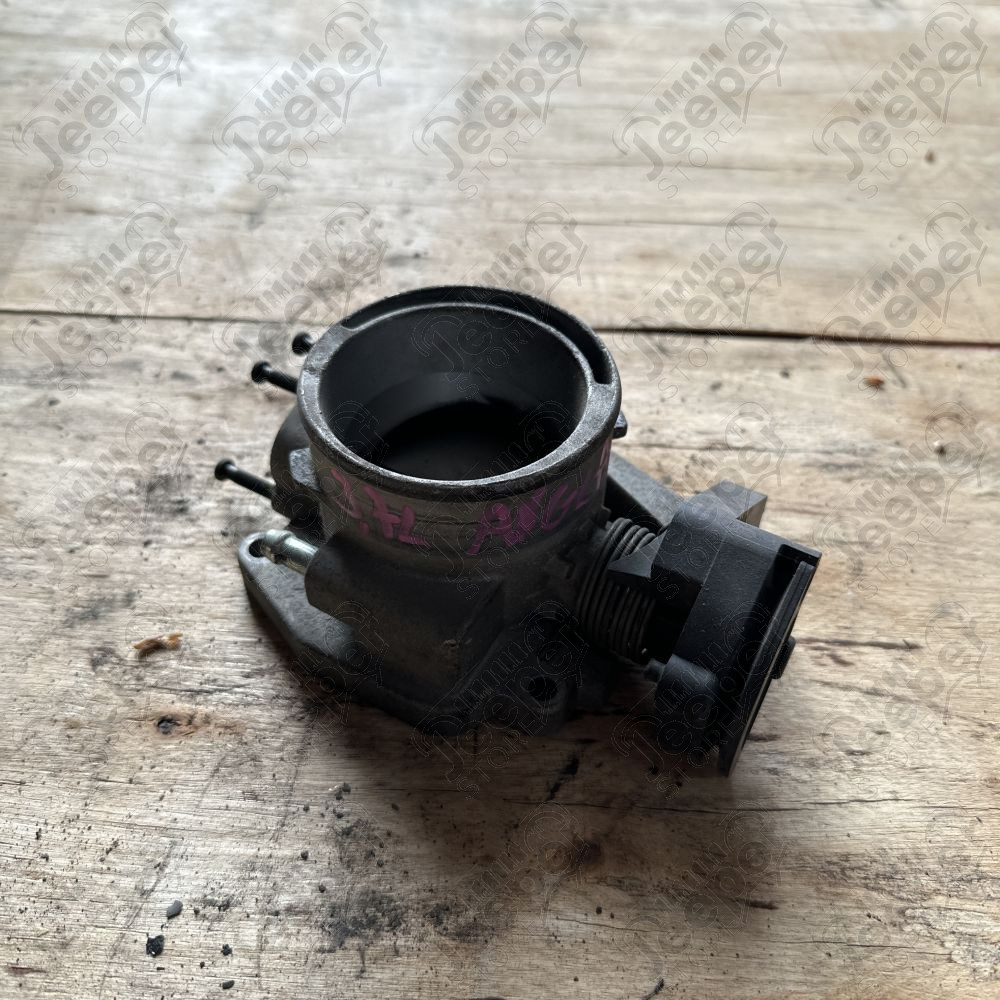 Occasion : Boîtier papillon 3.7L V6 avec boîte auto (conduite anglaise) pour Jeep Cherokee Liberty KJ (2002-2005)