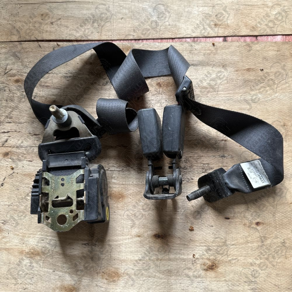 Occasion : Ceinture de sécurité arrière gauche pour Jeep Cherokee Liberty KJ (2002-2004)