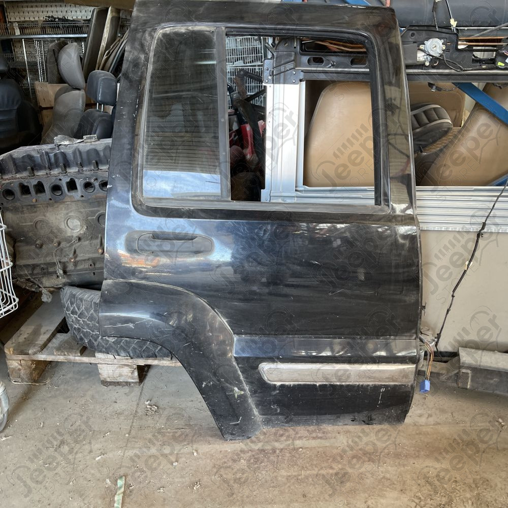 Occasion : Porte arrière droite noir pour Jeep Cherokee Liberty KJ (2005-2007)
