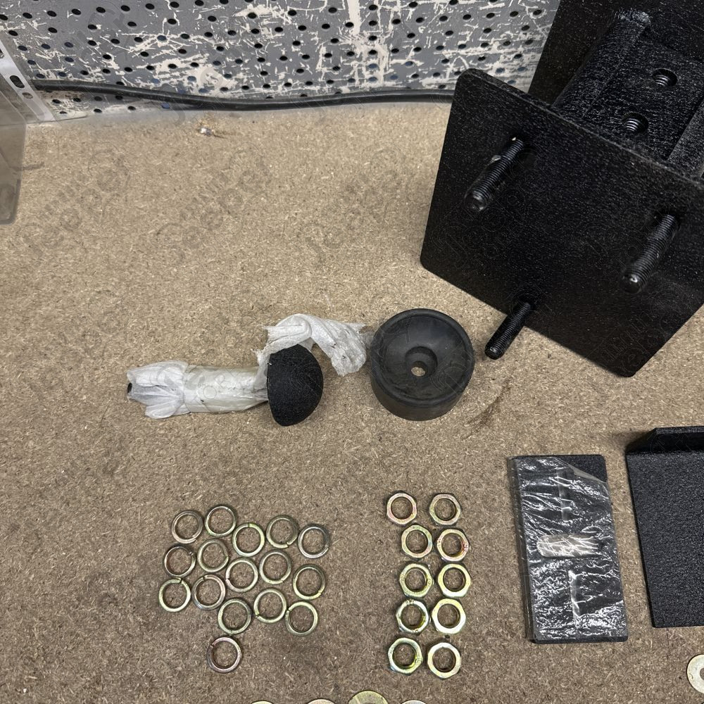 Occasion : Fixation et support de roue pour pare chocs arrière réf : 51-JS-3498 pour Jeep Wrangler JK pour Jeep Wrangler JK (2007-2018)
