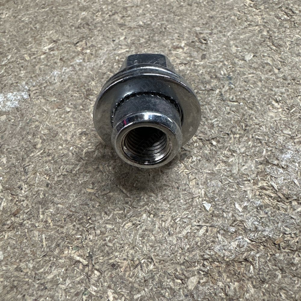 Occasion : Écrou canon 12mm de long, clef 20.50mm avec rondelle, vendu à l’unité pour Jeep divers