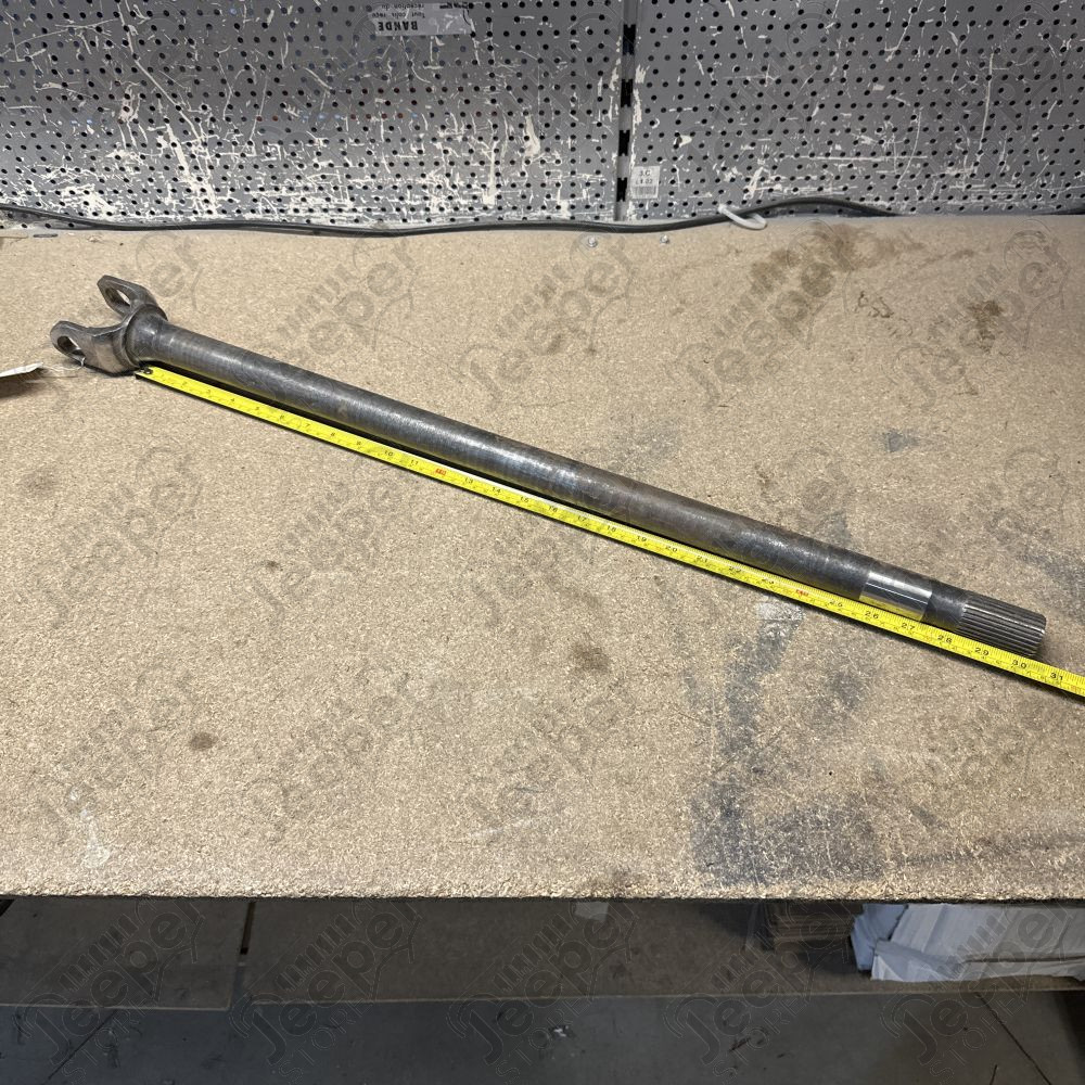 Occasion : Demi arbre de roue avant droit nu, 30 cannelures, diamètre croisillons 30mm, Jeep ??? (compatibilité : voir description)