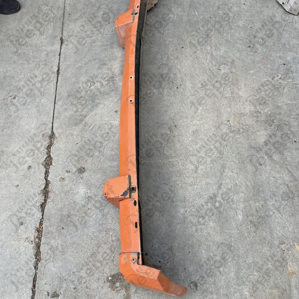 Occasion : Pare chocs avant vert repaint orange pour Jeep Cherokee XJ (1984-1996)