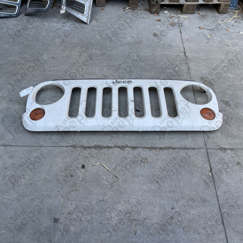 Occasion : Calandre blanche avec 2 clignotants pour Jeep Wrangler JK (2007-2018)