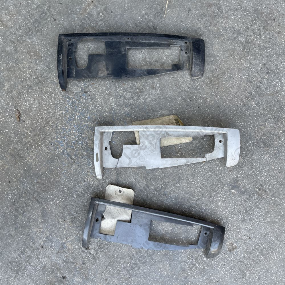 Occasion : Enjoliveur de phare (angle) droit pour Jeep Cherokee XJ (1984-1990)