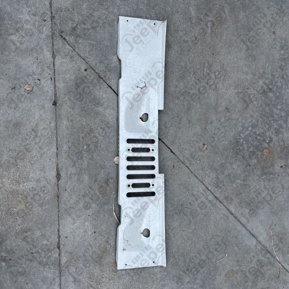 Occasion : Grille de bas de baie de pare brise pour Jeep Wrangler TJ (1996-2002)