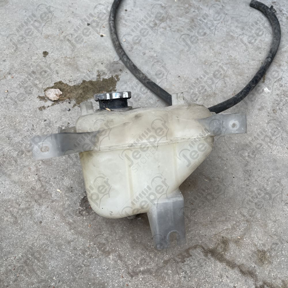 Occasion : Bocal de refroidissement moteur ??? pour Jeep divers