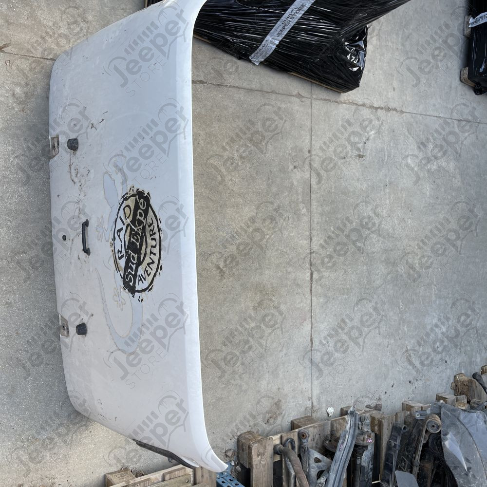 Occasion : Capot moteur blanc (trou pour snorkel) pour Jeep Wrangler JK (2007-2018)