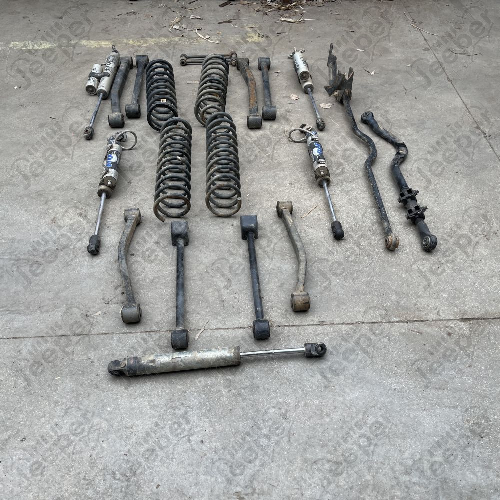 Occasion : Kit rehausse 4’ (+10cm) OME avec amortisseurs Fox 2.0 réglable pour Jeep Wrangler JK (2007-2018)