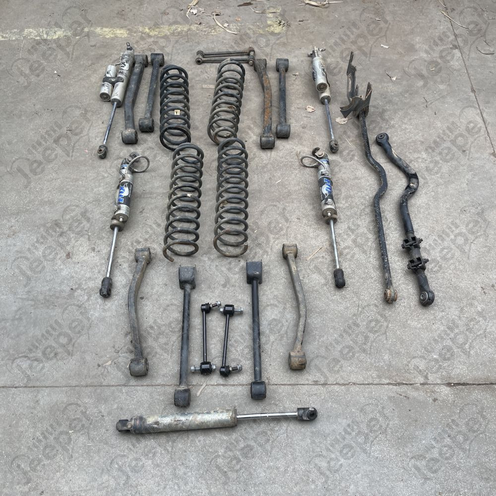 Occasion : Kit rehausse 4’ (+10cm) OME avec amortisseurs Fox 2.0 réglable pour Jeep Wrangler JK (2007-2018)