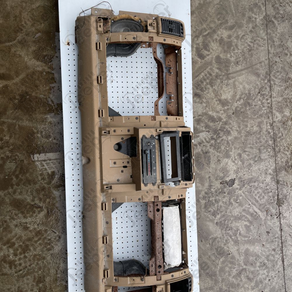 Occasion : Tableau de bord beige pour Jeep Wrangler TJ (1996-2002)