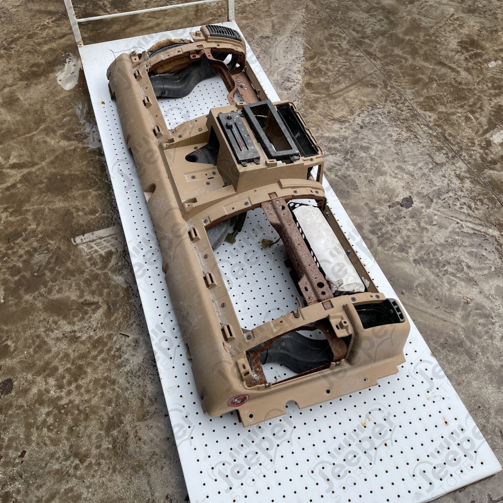 Occasion : Tableau de bord beige pour Jeep Wrangler TJ (1996-2002)