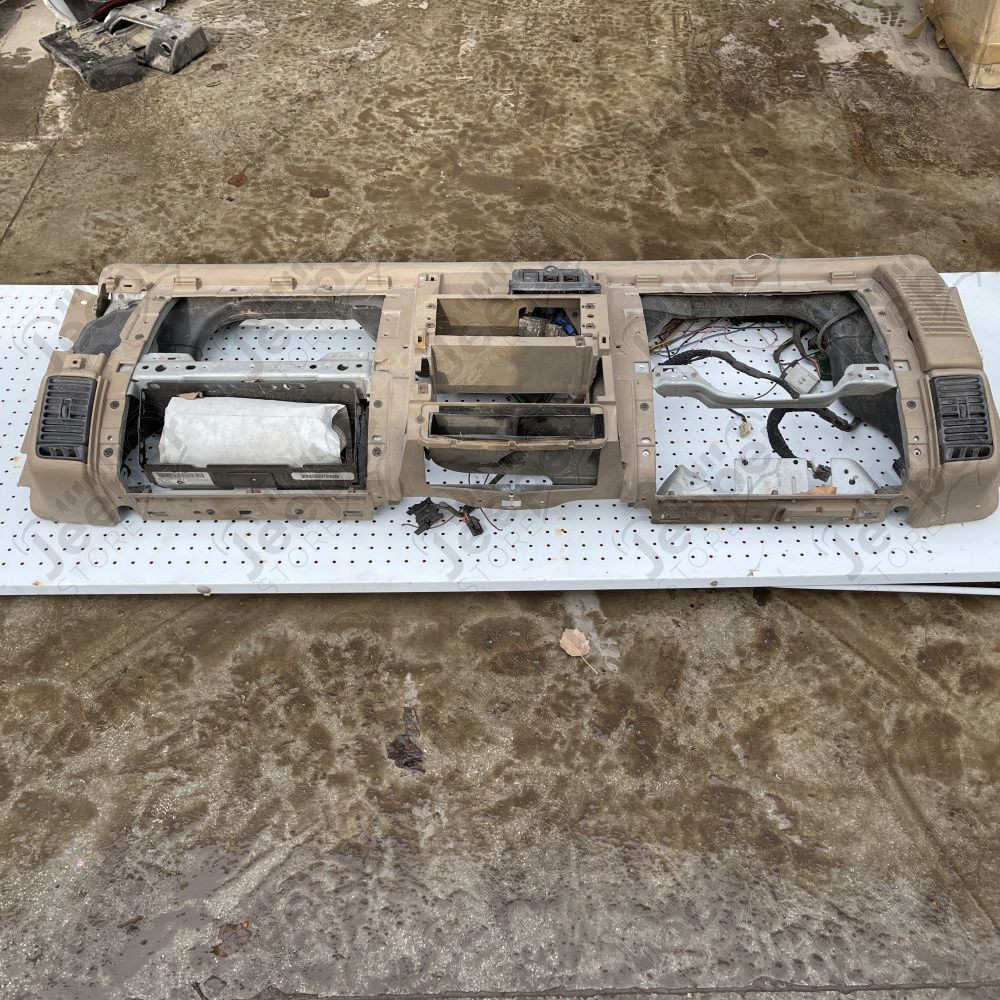 Occasion : Tableau de bord beige pour Jeep Wrangler TJ (1996-2002)