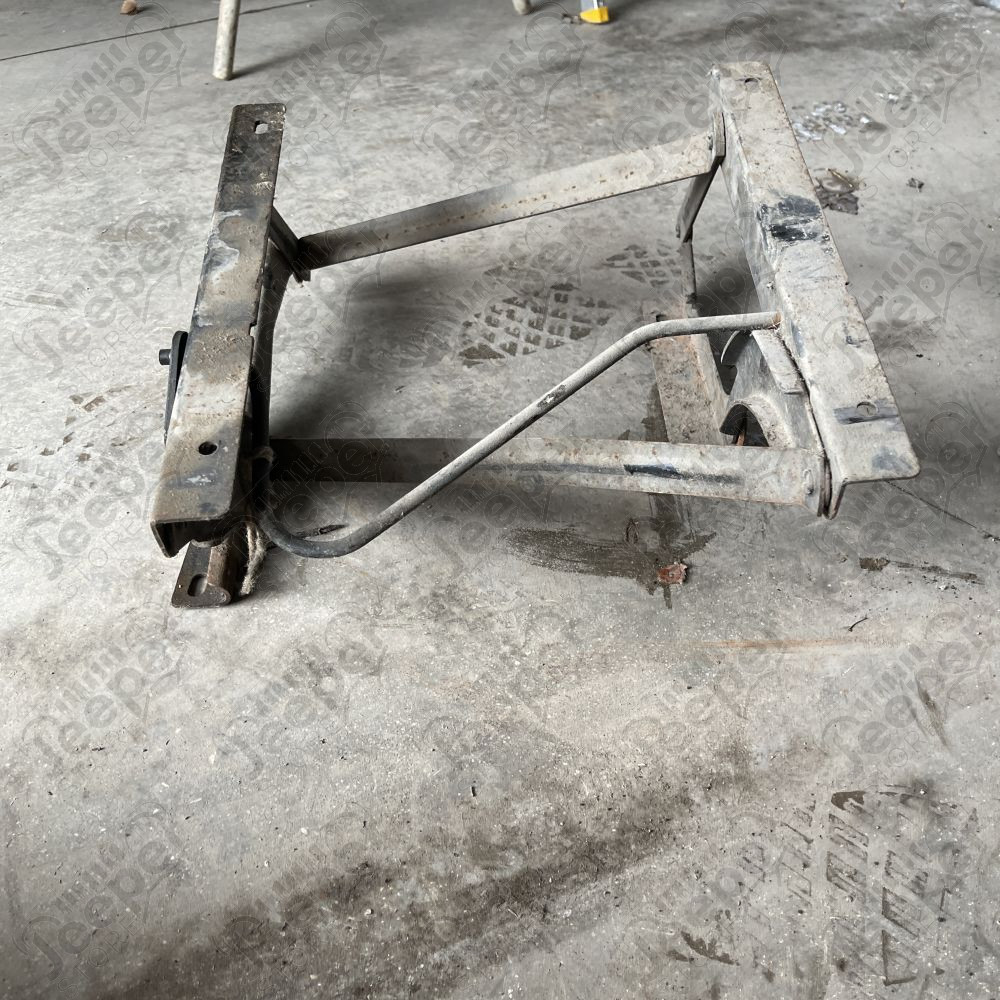 Occasion : Armature de siège droit pour CJ7, CJ8, YJ (1976-1995)