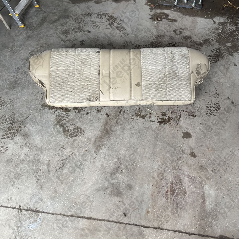 Occasion : 1/2 banquette assise cuir et tissu beige pour Jeep Cherokee XJ (1984-1996)
