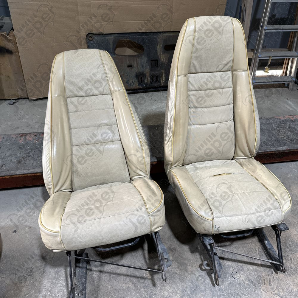 Occasion : Lot de 2 sièges avant origine beige pour CJ7, CJ8, YJ (1976-1995)