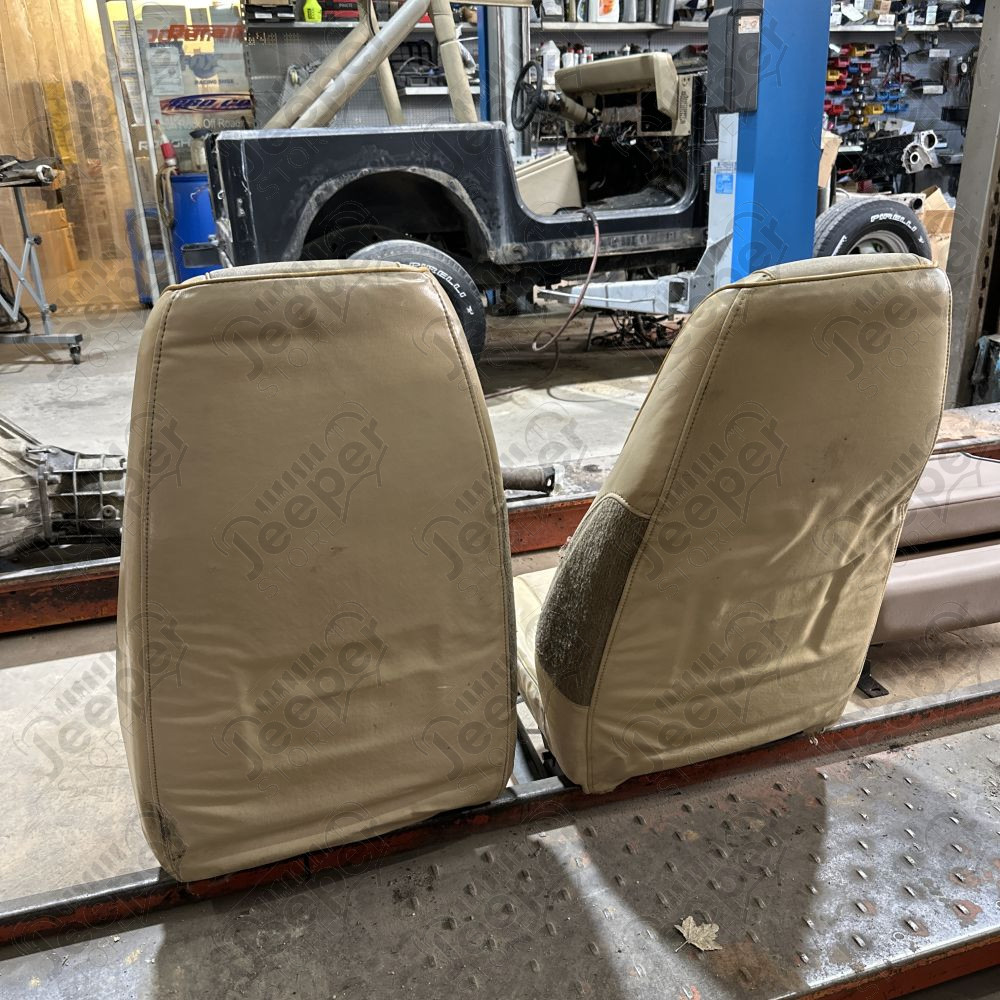 Occasion : Lot de 2 sièges avant origine beige pour CJ7, CJ8, YJ (1976-1995)