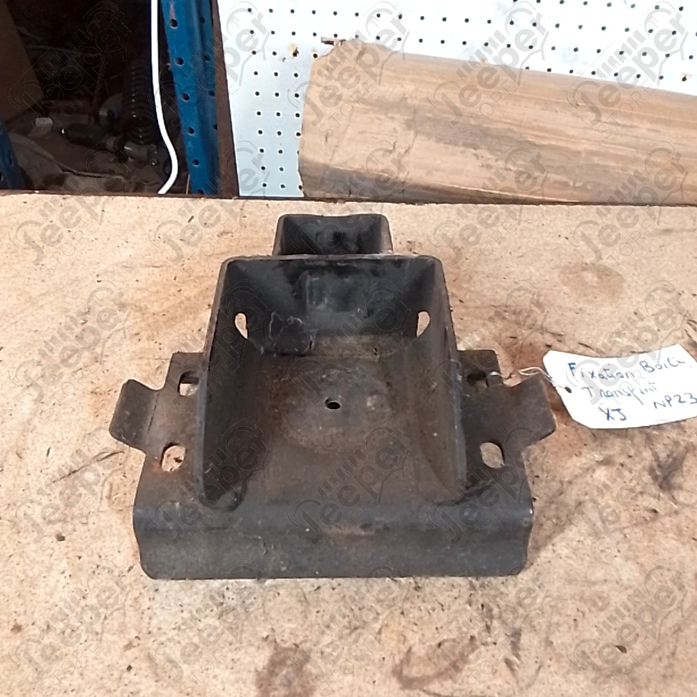 Occasion : Fixation pour boite de transfert NP231 pour Jeep Cherokee XJ
