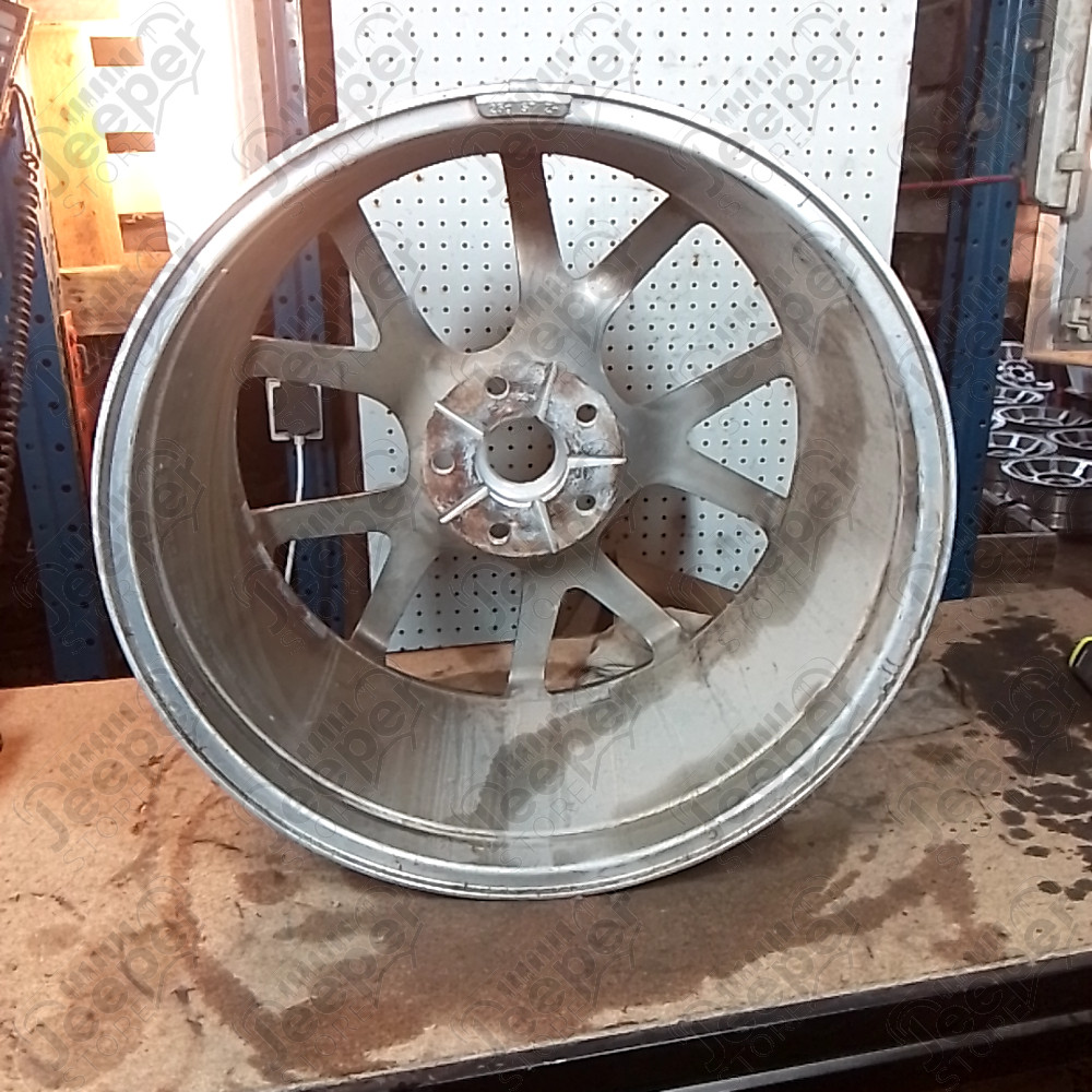 Occasion : Jante aluminium d'origine 5x127 - 10x20 SRT8 pour Jeep Grand Cherokee WL, WK2