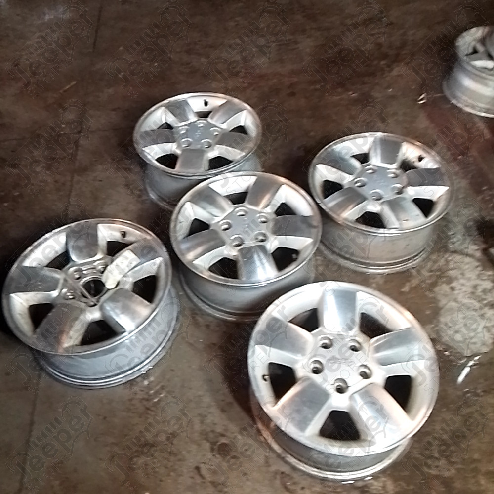 Occasion : Jante aluminium origine 5x127 - 7,5x17 pour Jeep Grand Cherokee WJ, WG