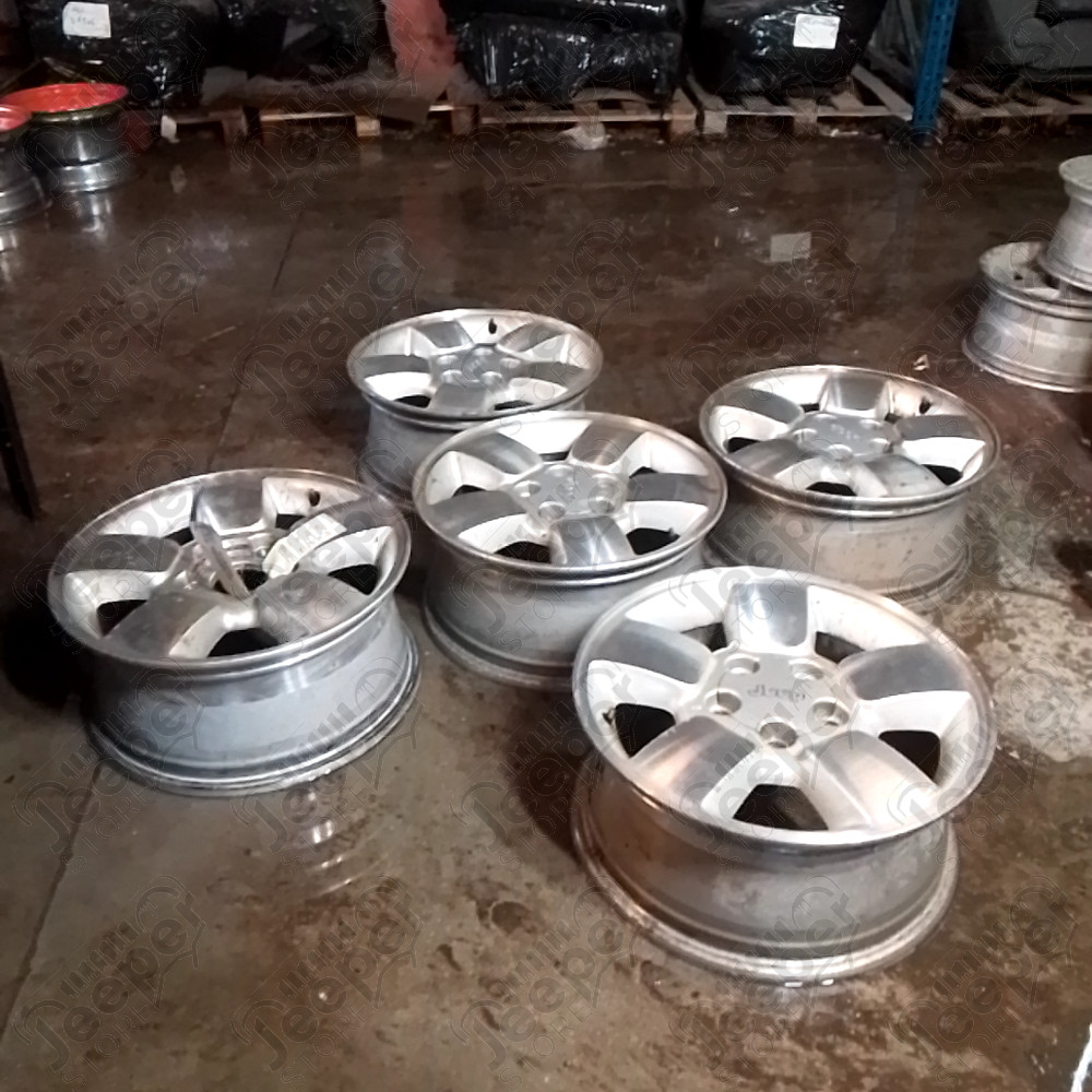Occasion : Jante aluminium origine 5x127 - 7,5x17 pour Jeep Grand Cherokee WJ, WG