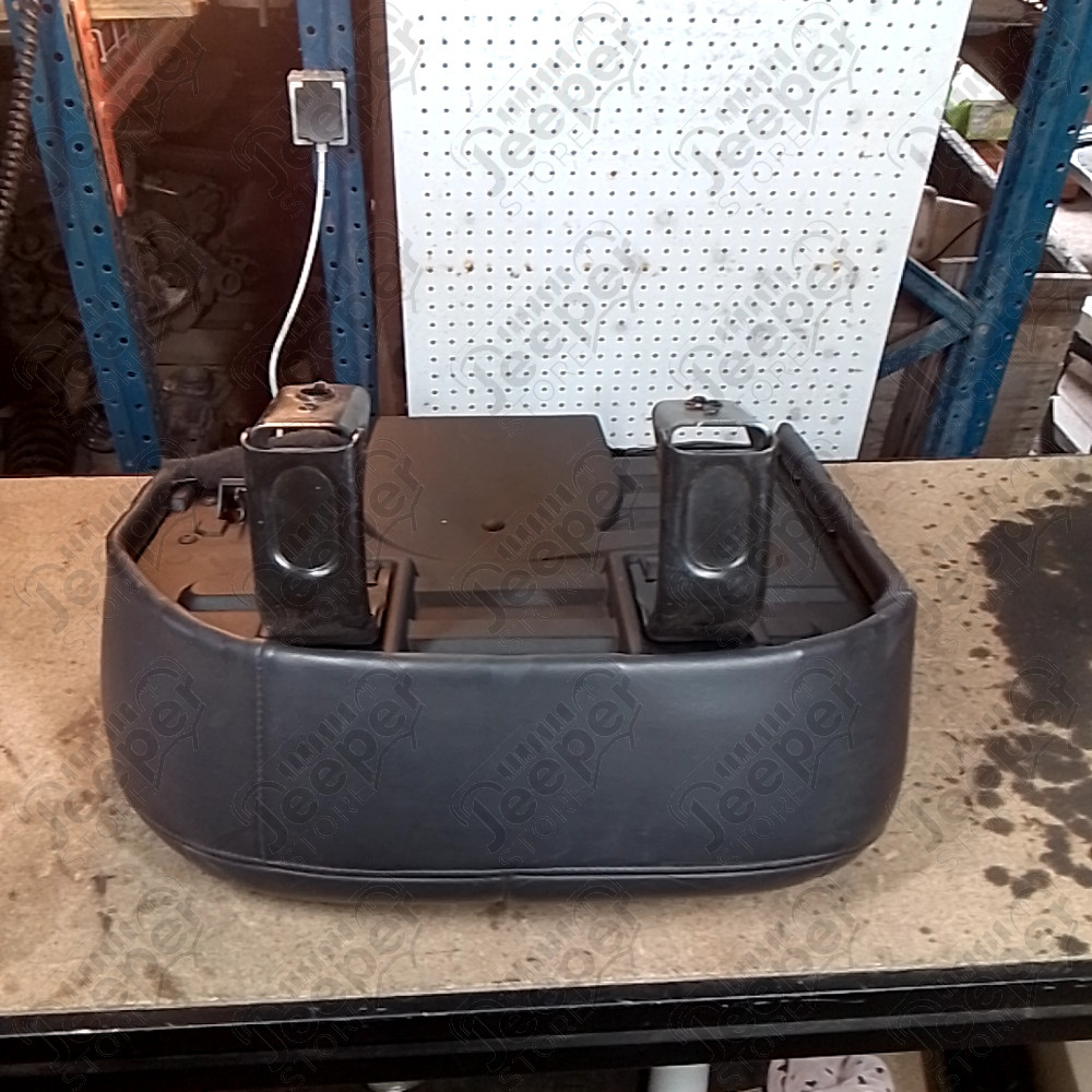 Occasion : Assise 1/3 banquette arrière grise/noire en cuir pour Jeep Grand Cherokee WJ, WG
